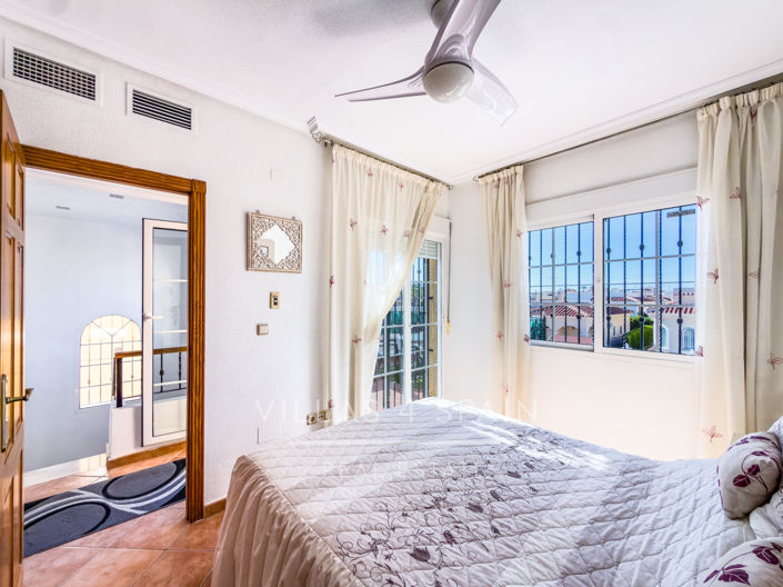 Image No.37-3 Bed Villa for sale