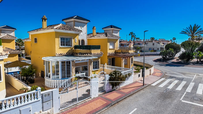 Image No.49-3 Bed Villa for sale