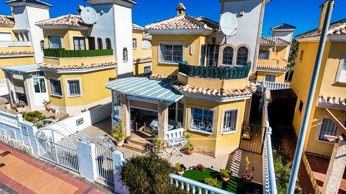 Image No.5-3 Bed Villa for sale