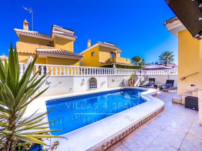 Image No.8-3 Bed Villa for sale