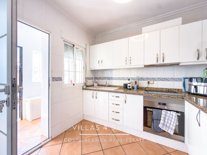 Image No.20-3 Bed Villa for sale