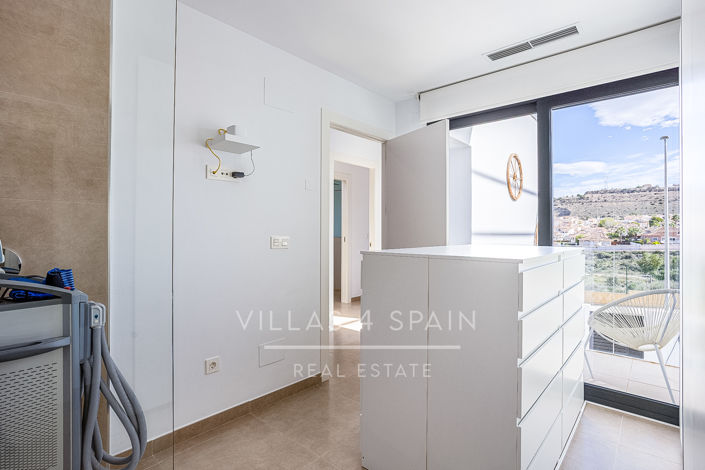 Image No.28-3 Bed Villa for sale