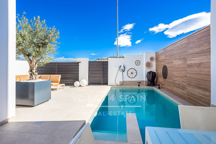 Image No.3-3 Bed Villa for sale