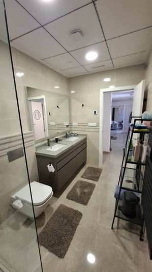 Image No.47-3 Bed Property for sale