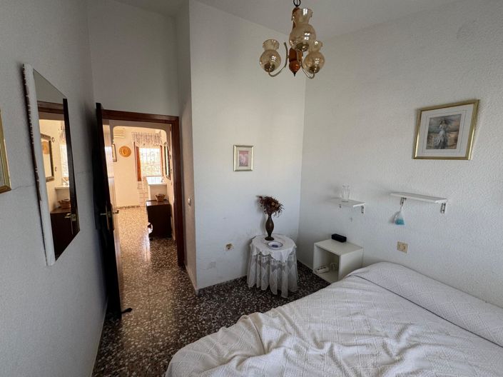 Image No.20-3 Bed Property for sale
