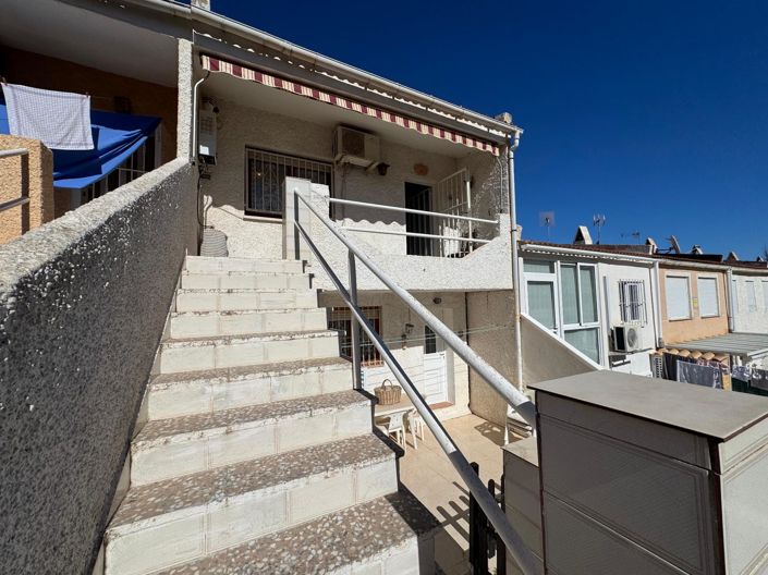 Image No.32-3 Bed Property for sale