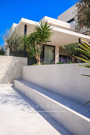 Image No.19-4 Bed Villa for sale