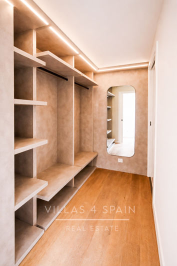 Image No.23-4 Bed Villa for sale