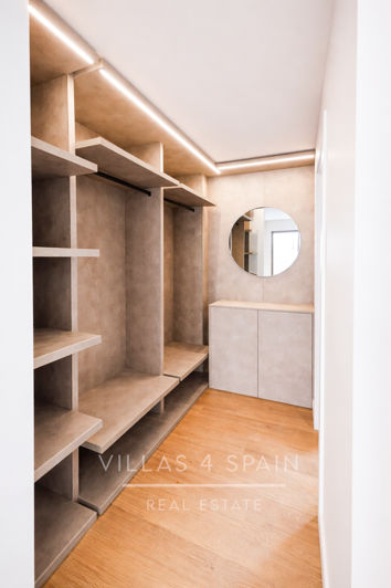 Image No.28-4 Bed Villa for sale