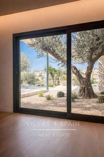 Image No.30-4 Bed Villa for sale
