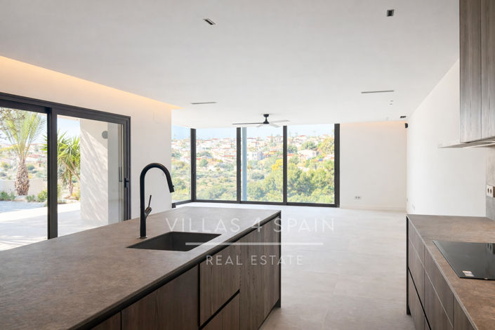 Image No.5-4 Bed Villa for sale