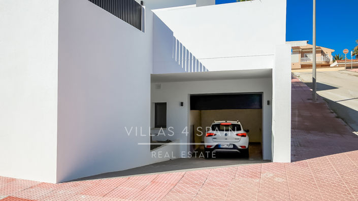 Image No.10-5 Bed Villa for sale