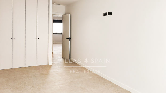 Image No.26-5 Bed Villa for sale