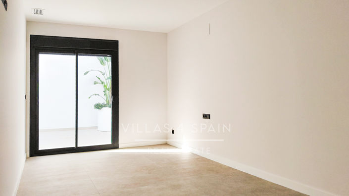 Image No.28-5 Bed Villa for sale