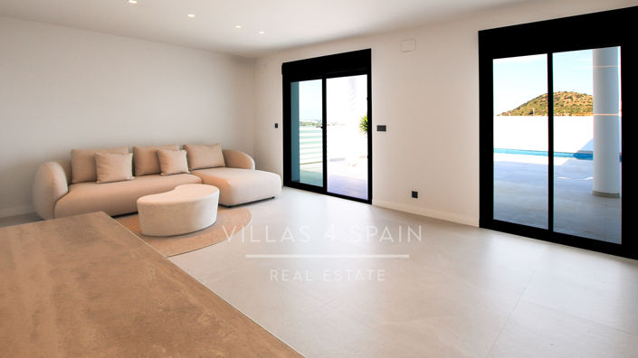 Image No.10-5 Bed Villa for sale
