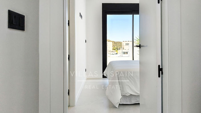 Image No.14-5 Bed Villa for sale
