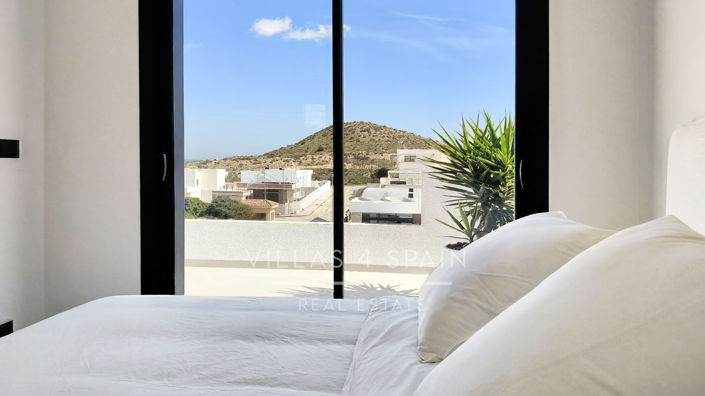 Image No.17-5 Bed Villa for sale