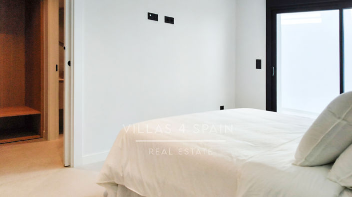 Image No.25-5 Bed Villa for sale