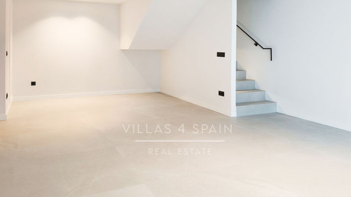 Image No.32-5 Bed Villa for sale