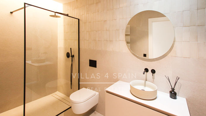 Image No.34-5 Bed Villa for sale