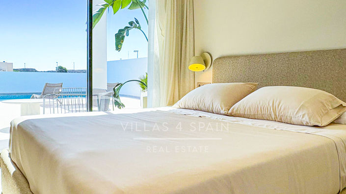 Image No.17-4 Bed Villa for sale