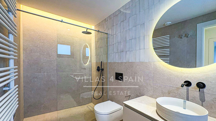 Image No.19-4 Bed Villa for sale