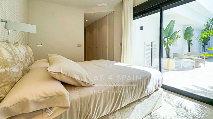 Image No.21-4 Bed Villa for sale
