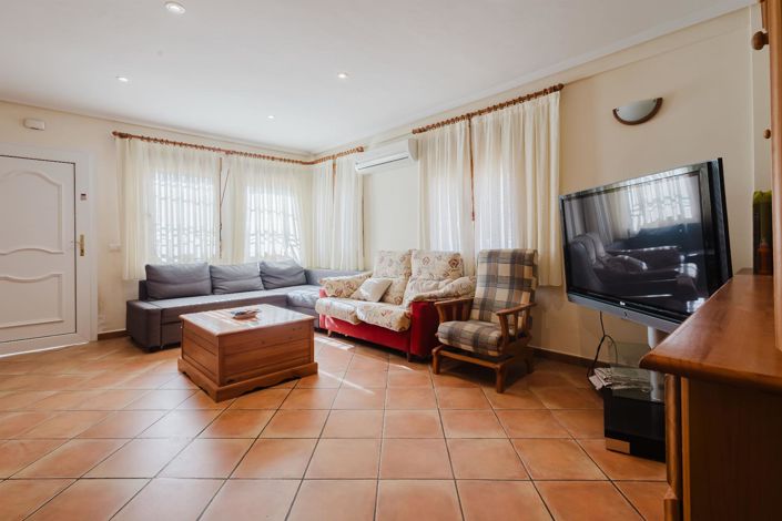 Image No.12-3 Bed Apartment for sale