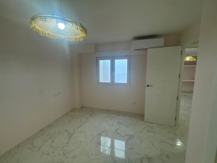Image No.21-3 Bed Apartment for sale