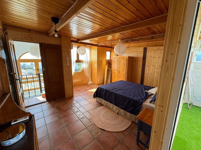 Image No.19-2 Bed Apartment for sale