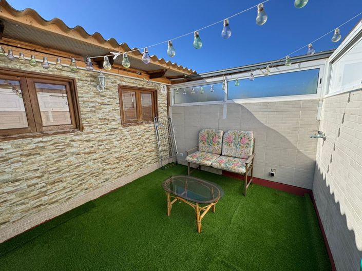 Image No.23-2 Bed Apartment for sale