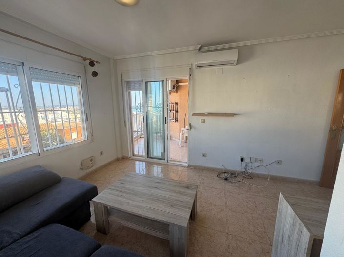Image No.3-Appartement de 2 chambres à vendre à Torrevieja