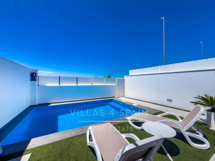 Image No.56-3 Bed Villa for sale