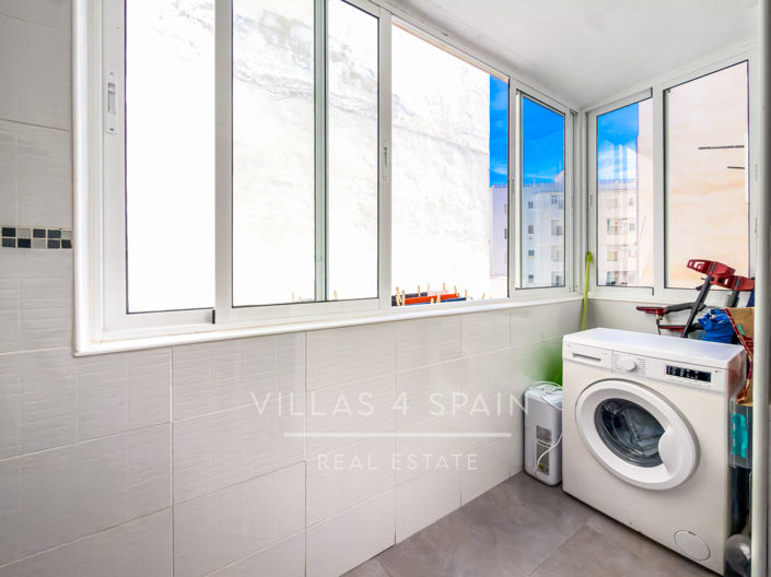 Image No.20-3 Bed Apartment for sale