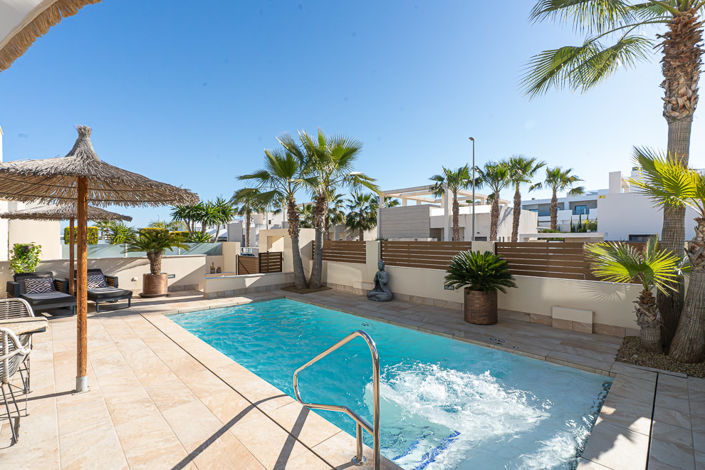 Image No.4-4 Bed Villa for sale