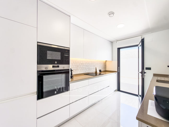 Image No.18-3 Bed Villa for sale