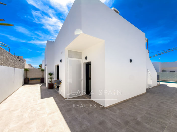Image No.29-3 Bed Villa for sale