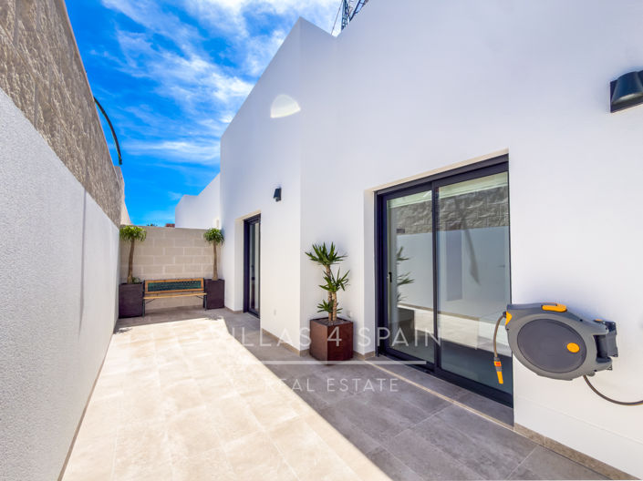 Image No.30-3 Bed Villa for sale