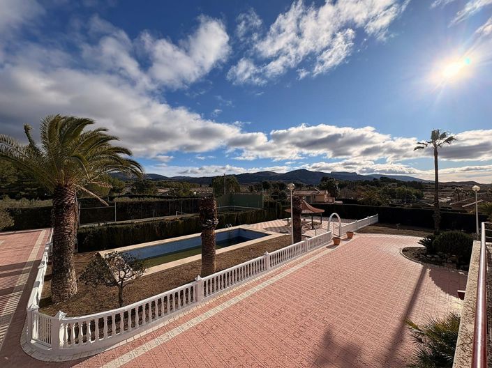 Image No.3-3 Bed Villa for sale