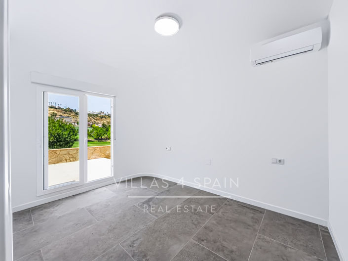 Image No.29-3 Bed Villa for sale