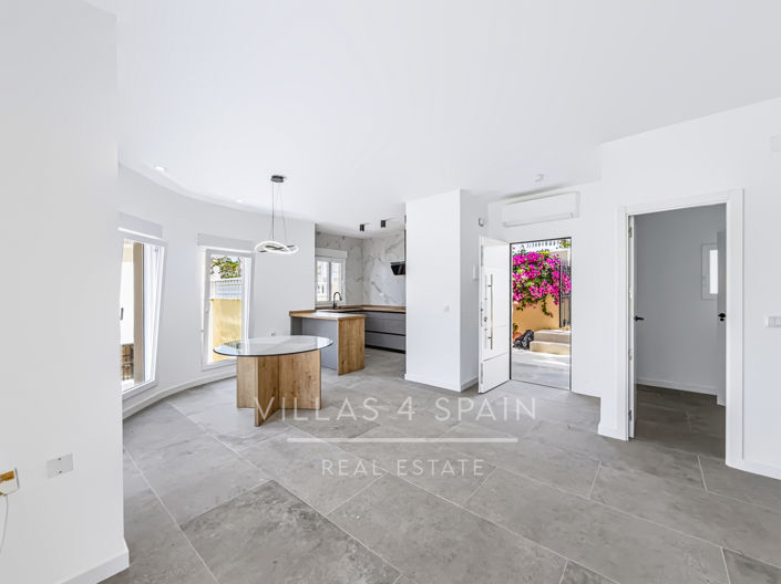 Image No.44-3 Bed Villa for sale