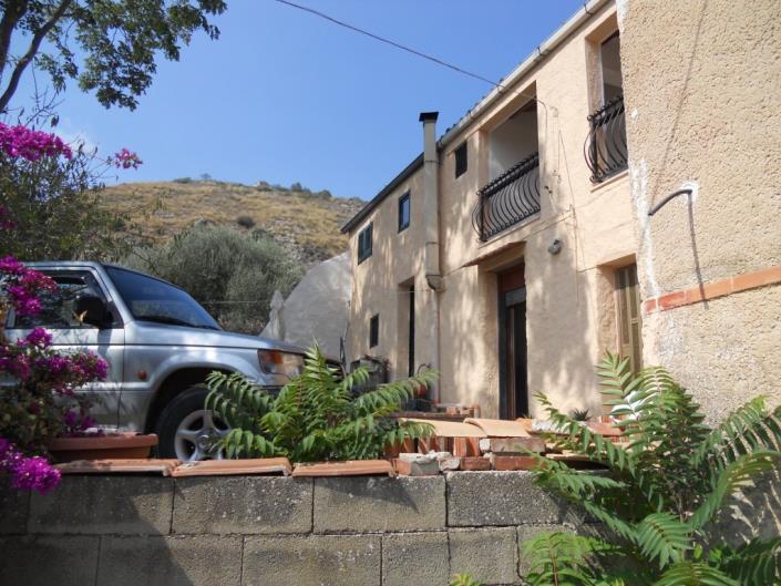 Image No.33-3 Bed Villa for sale