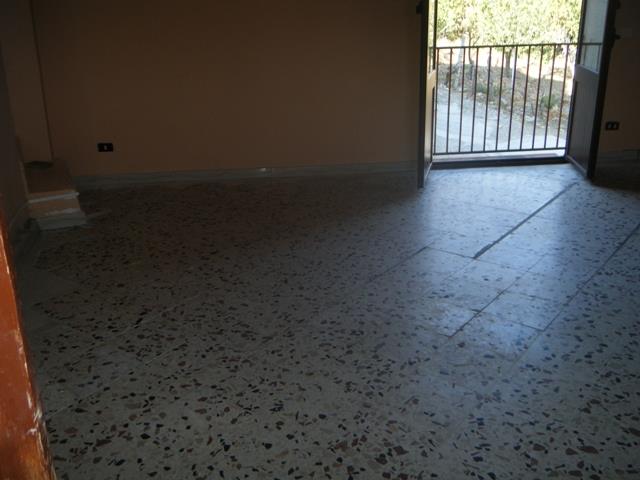 Image No.10-3 Bed Townhouse for sale