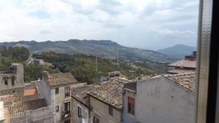 Image No.20-4 Bed Townhouse for sale