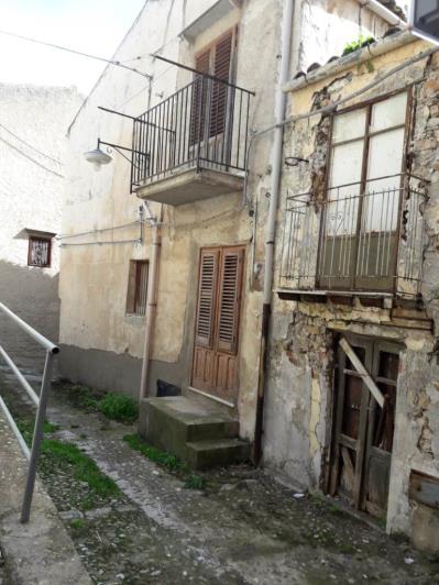 Image No.1-Maison de ville de 3 chambres à vendre à Caccamo