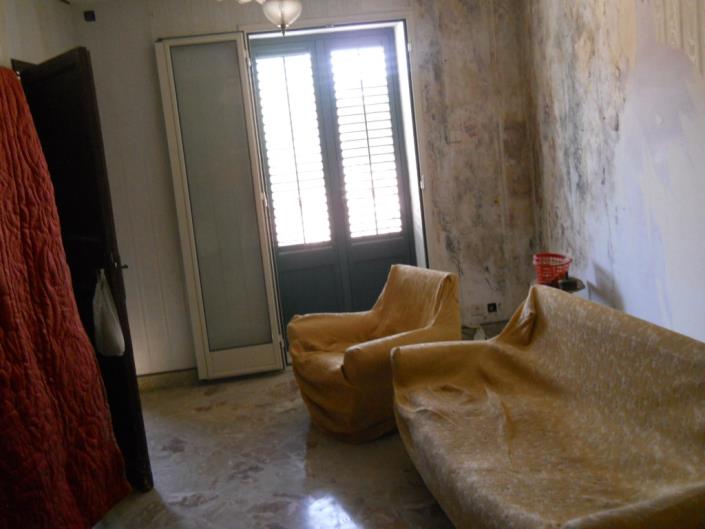 Image No.13-1 Bed Townhouse for sale