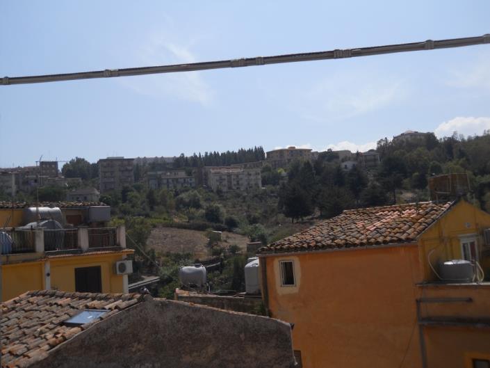 Image No.15-1 Bed Townhouse for sale