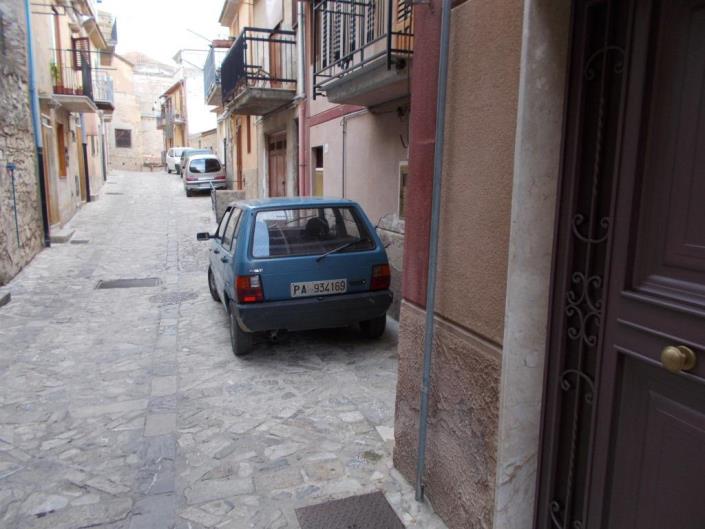 Image No.7-2 Bed Townhouse for sale