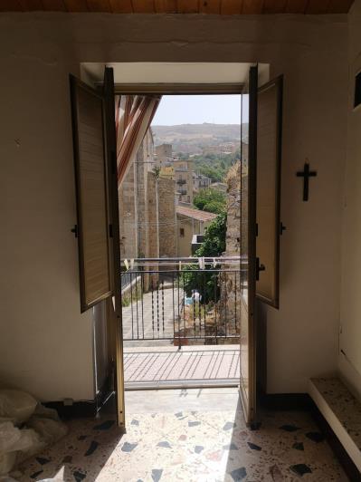 Image No.16-1 Bed Townhouse for sale