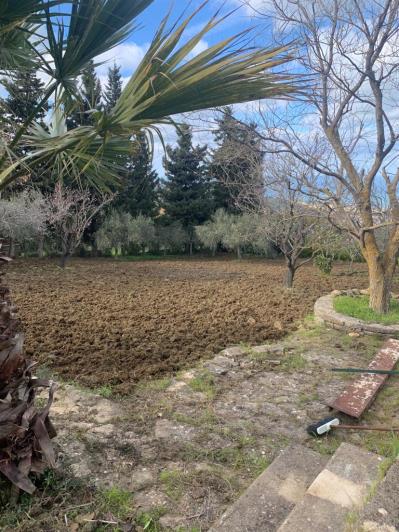 Image No.1-2 Bed Land for sale